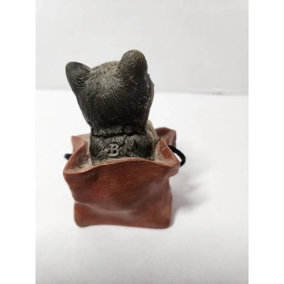 3 Resin Dogs Figures Puppies In A Bag Lab,‎ Husky, Westie Collection - Picture 13 of 15